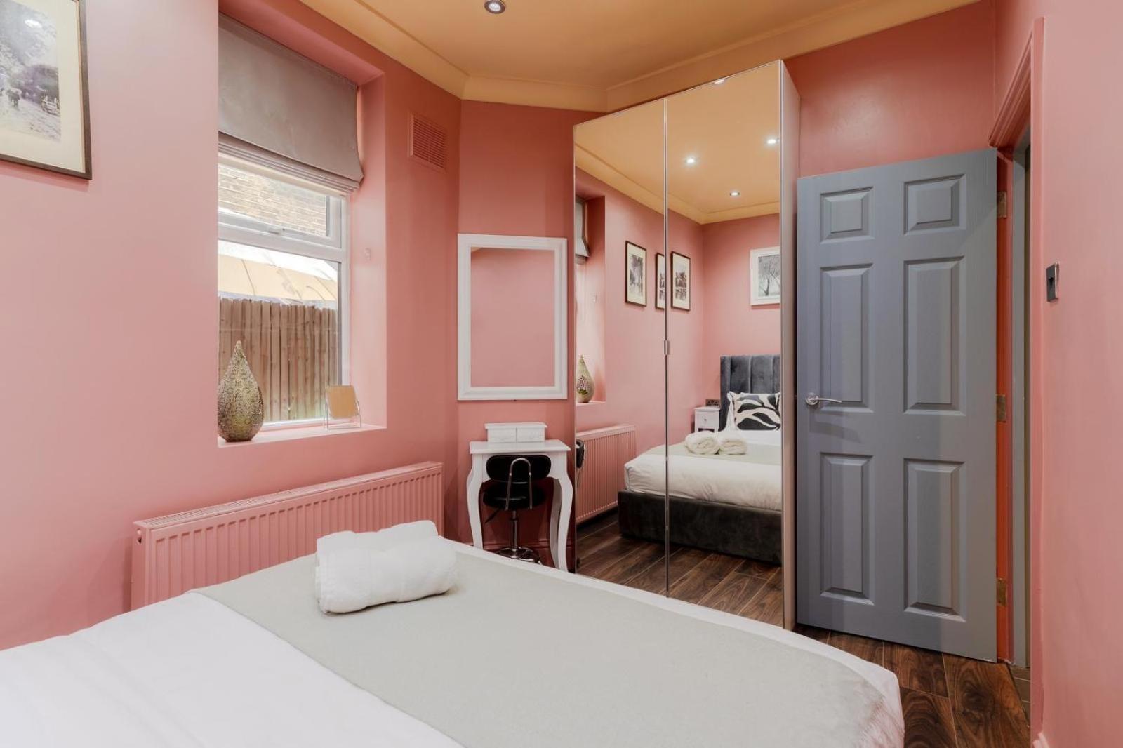 Stylish 2 Bedrooms Flat Sleeps 6 & Garden London Zone 2 Cls Central Εξωτερικό φωτογραφία
