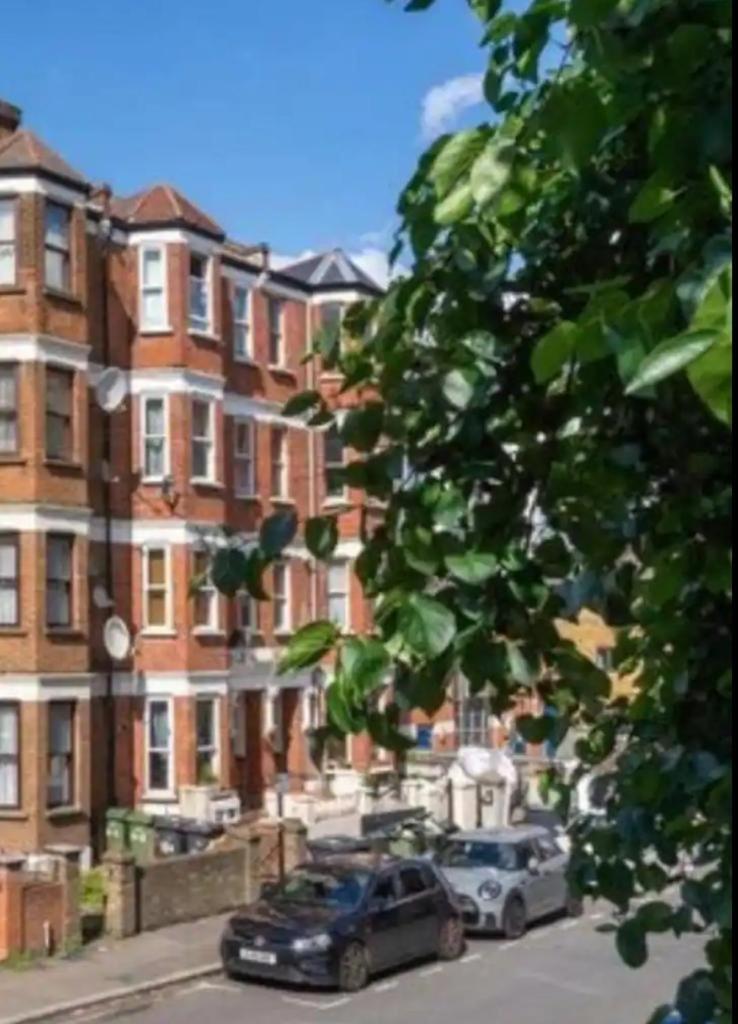 Stylish 2 Bedrooms Flat Sleeps 6 & Garden London Zone 2 Cls Central Εξωτερικό φωτογραφία
