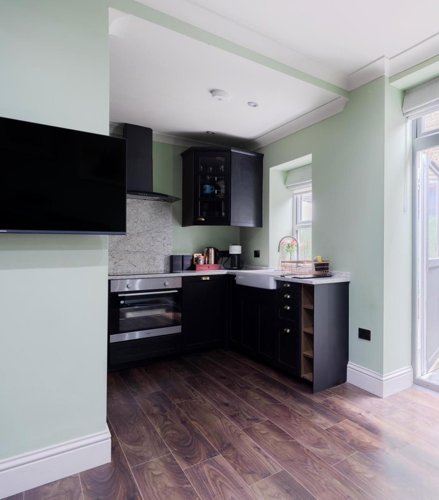 Stylish 2 Bedrooms Flat Sleeps 6 & Garden London Zone 2 Cls Central Εξωτερικό φωτογραφία