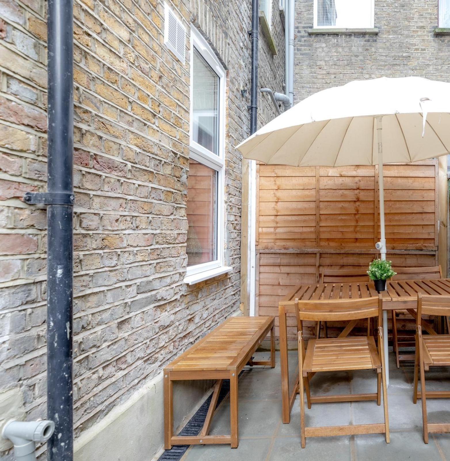 Stylish 2 Bedrooms Flat Sleeps 6 & Garden London Zone 2 Cls Central Εξωτερικό φωτογραφία